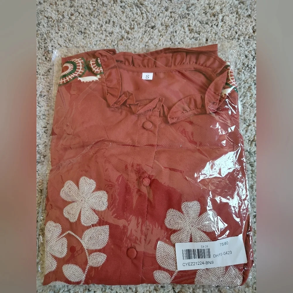 Retro flower embroidery blouse Small - Picture 7 of 10